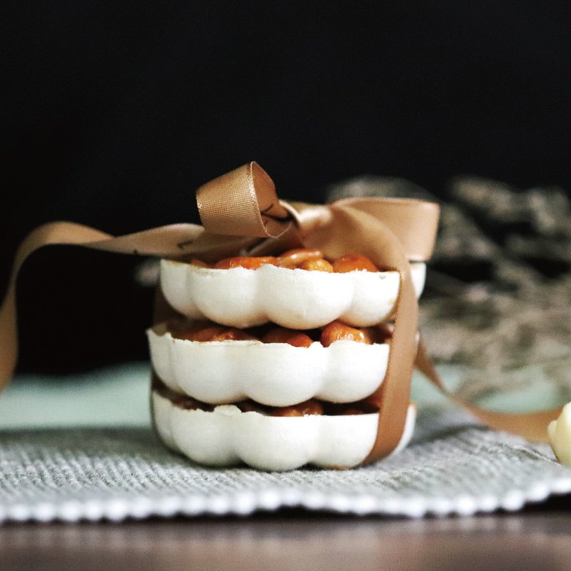 【激推礼盒】夏威夷豆黑巧饼干+最中饼 经典综合礼盒E | 16入 - 坚果 - 新鲜食材 红色