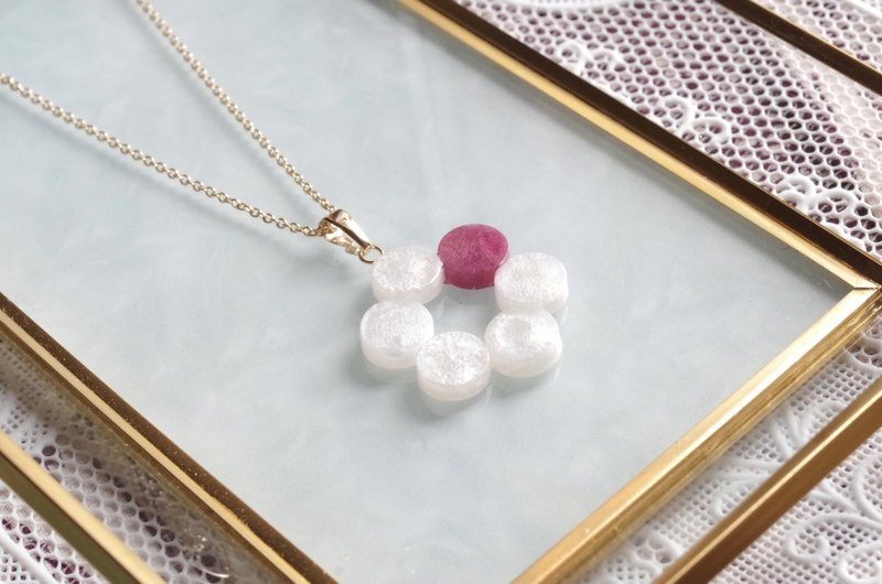 树脂艺术 串连圆形坠饰项链・玫瑰 - 项链 - 树脂 粉红色