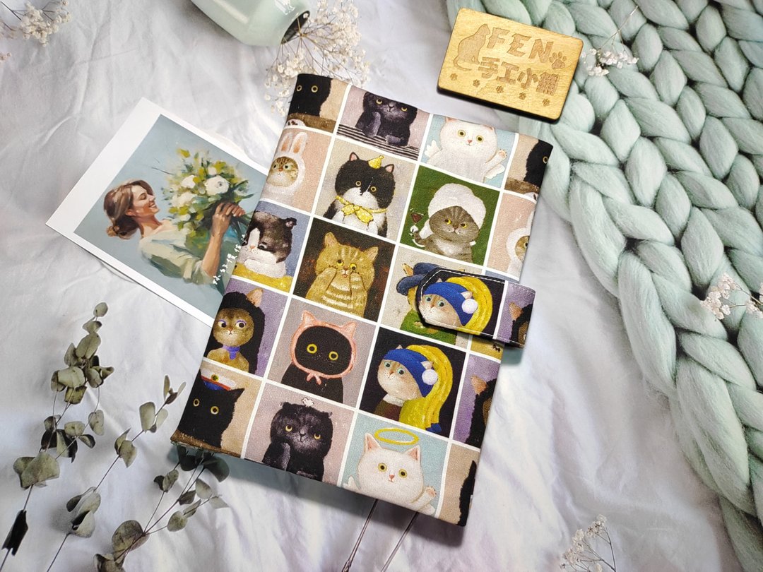 猫咪系列-设计师款薄棉可爱名画猫咪像磁扣布书套+拉链袋款布书衣 - 书衣/书套 - 棉 