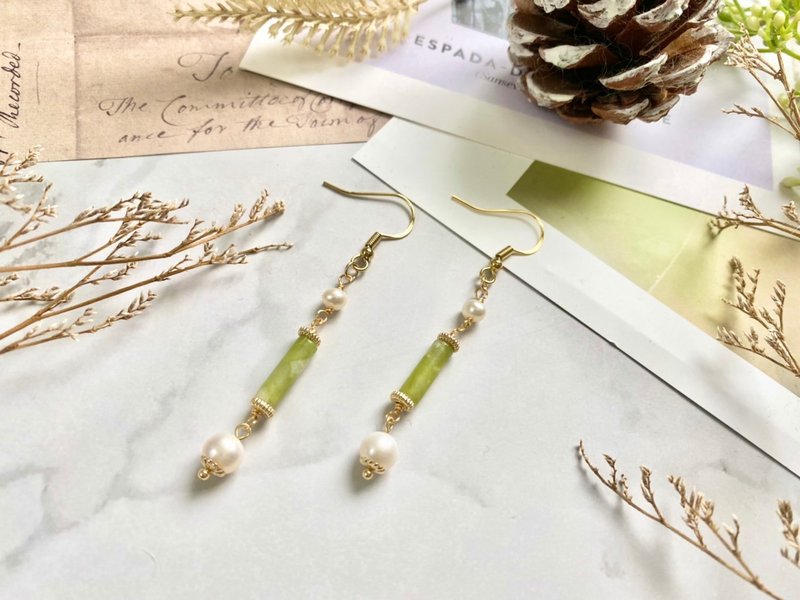 长管造型水晶耳环 淡水珍珠耳环 青提奶盖 蓝纹玛瑙 紫晶 萤石 - 耳环/耳夹 - 宝石 金色