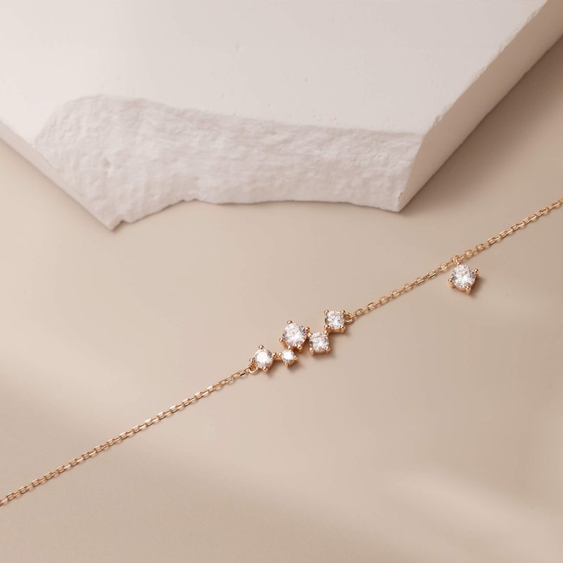 925 纯银锆石闪耀垂坠手链可调节手链 - 手链/手环 - 纯银 