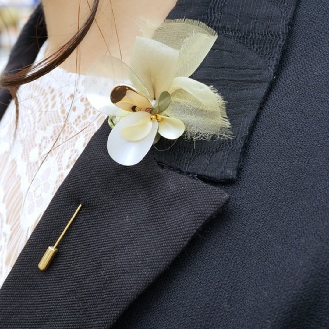 18kgf | Koburi blooming pin corsage | Liberty, organdy and sequins. | Mimosa - 胸花/手腕花 - 其他人造纤维 黄色