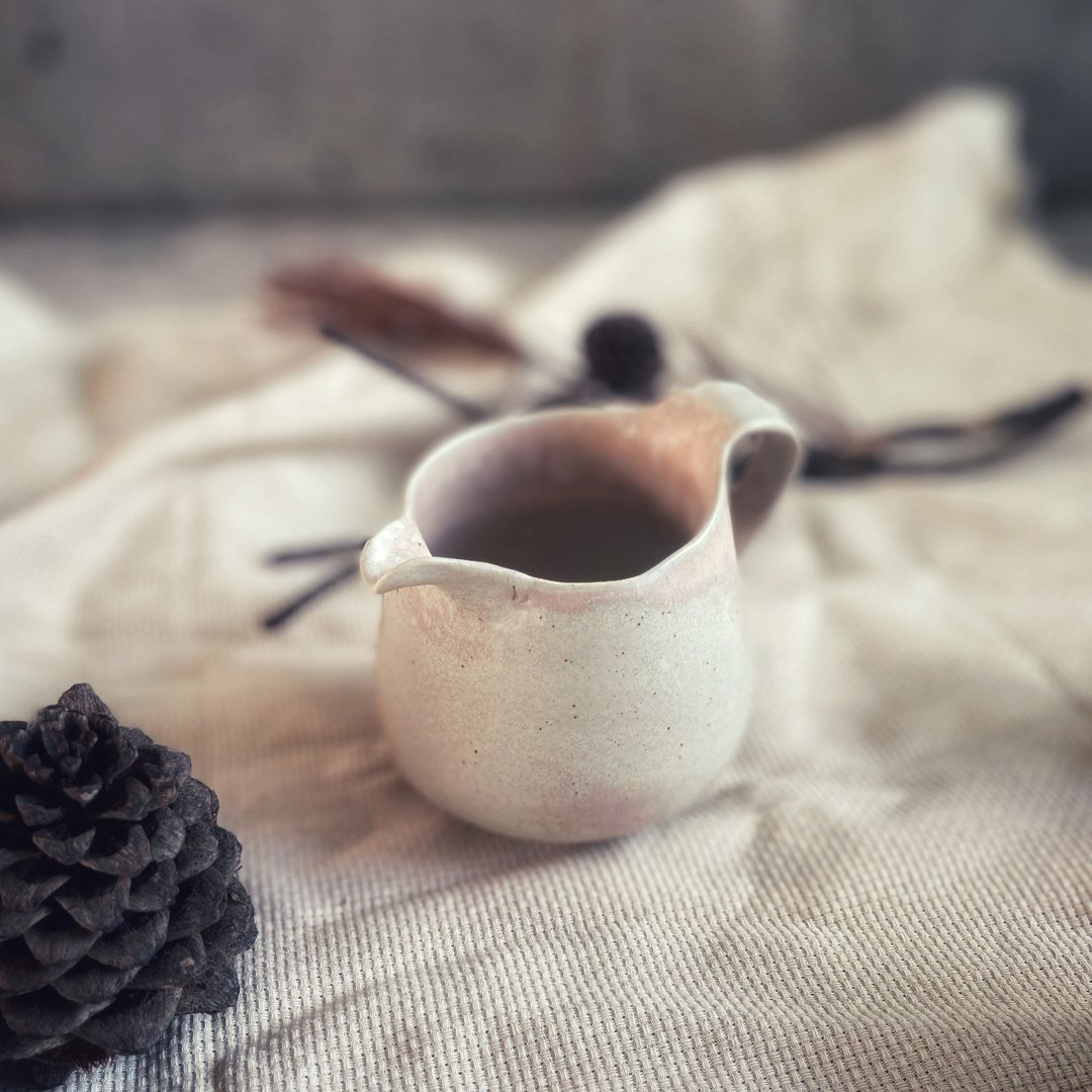 桌上的粉彩糖霜 / 珊瑚粉晶茶海 - 茶具/茶杯 - 瓷 