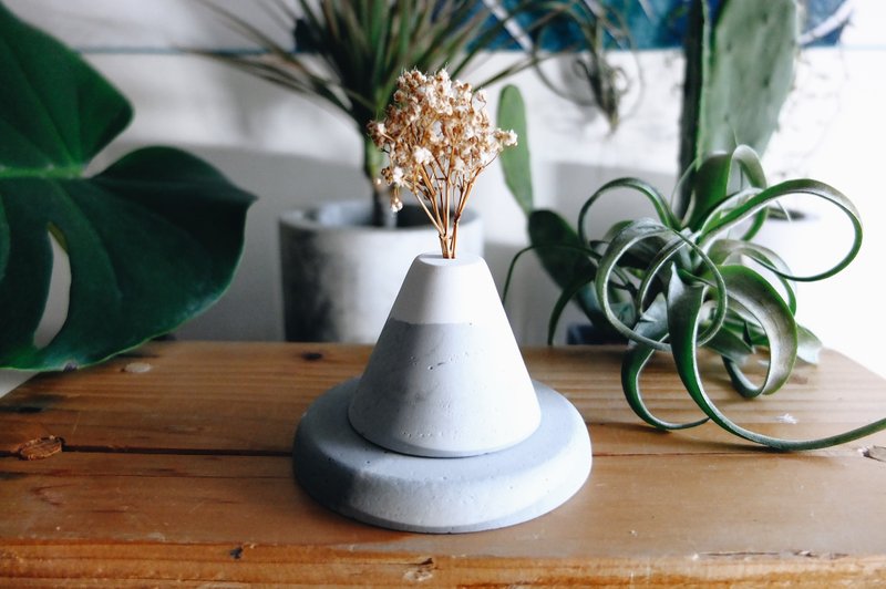 水泥富士山拼干花 - 摆饰 - 水泥 灰色