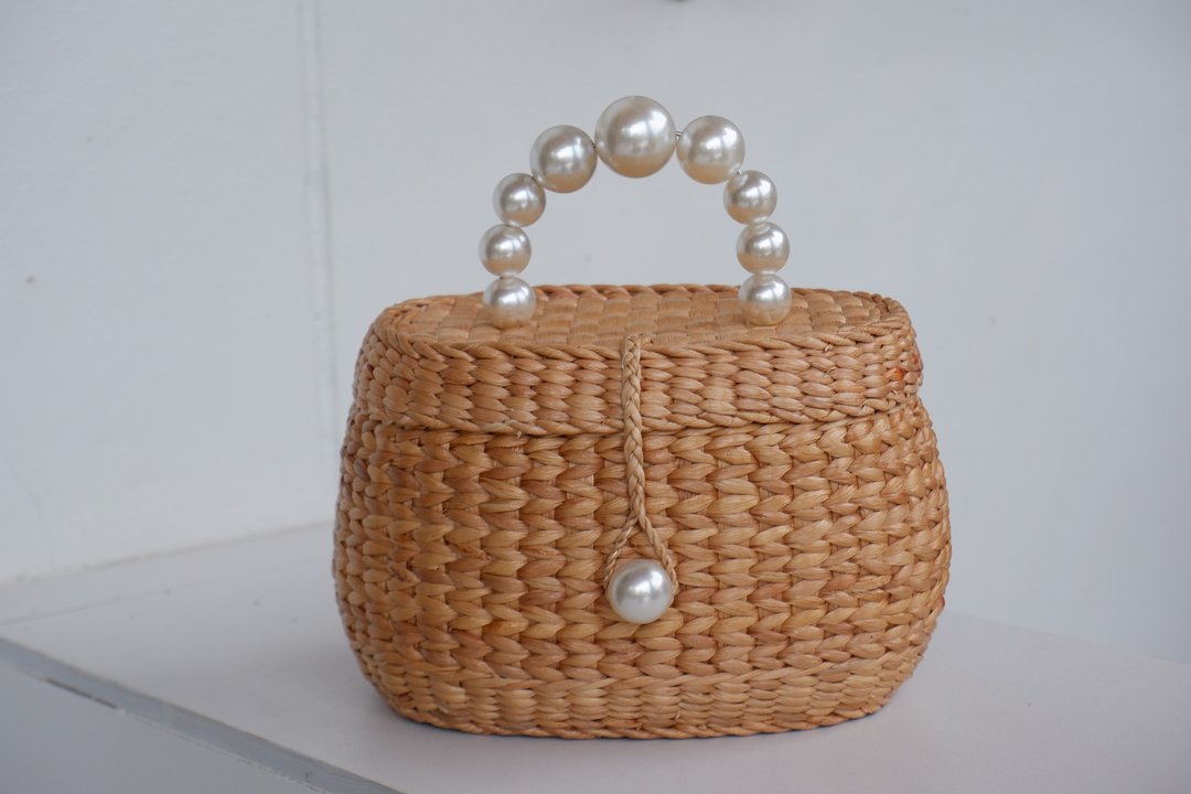 Woven bag, water hyacinth bag pearl string bag - 手提包/手提袋 - 植物．花 