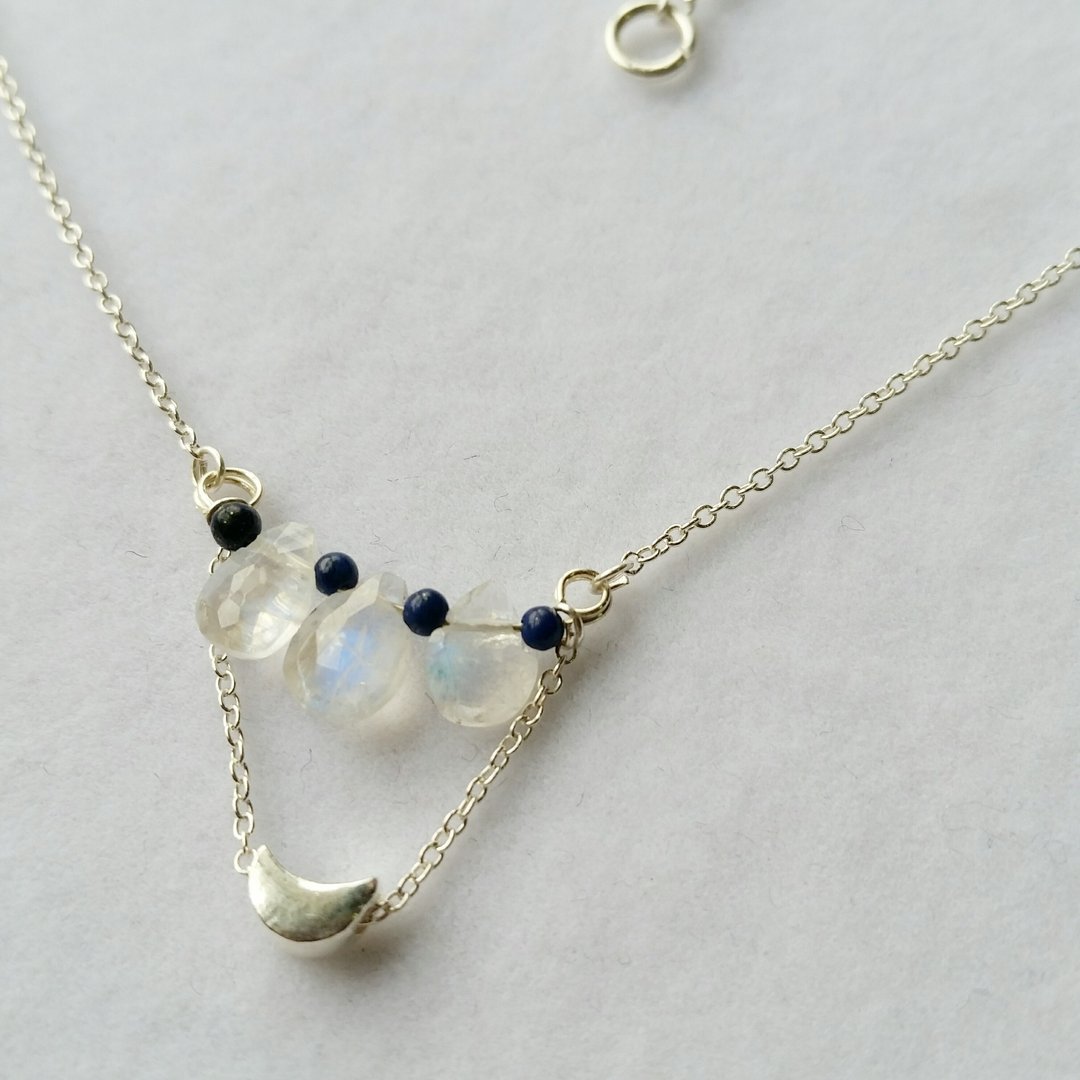 925 silver necklace with moonstone, lazurite 925纯银 月光石, 小青金石, 纯银月牙 项链 - 项链 - 宝石 蓝色