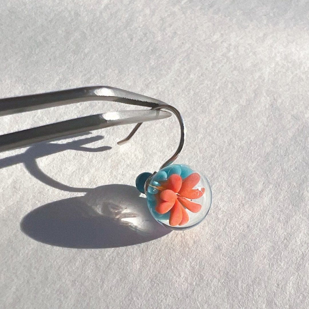 03 / sea anemone / Earring craft jewelry - 耳环/耳夹 - 玻璃 橘色