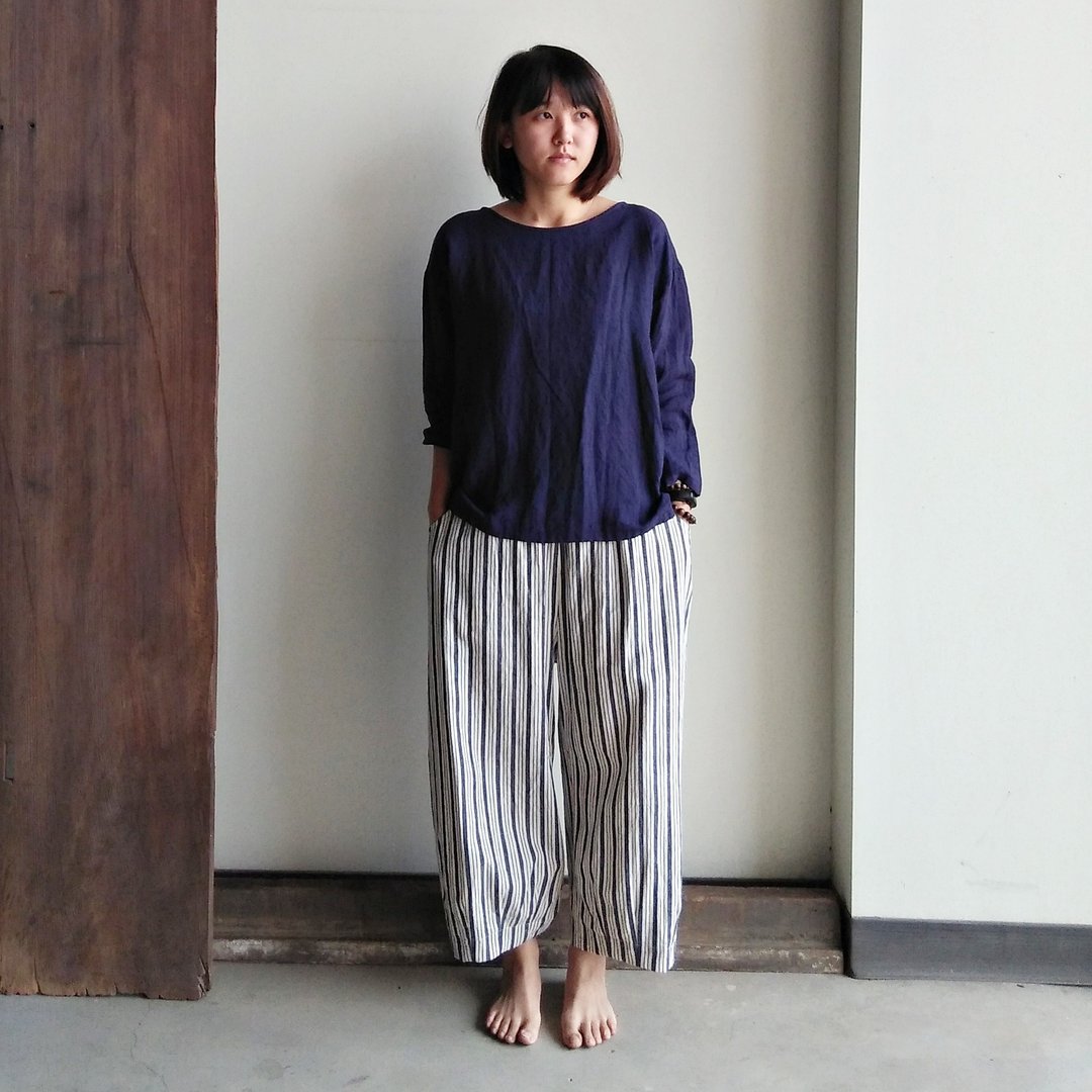 后开扣七分袖衫   亚麻  深蓝 - 女装上衣 - 棉．麻 蓝色