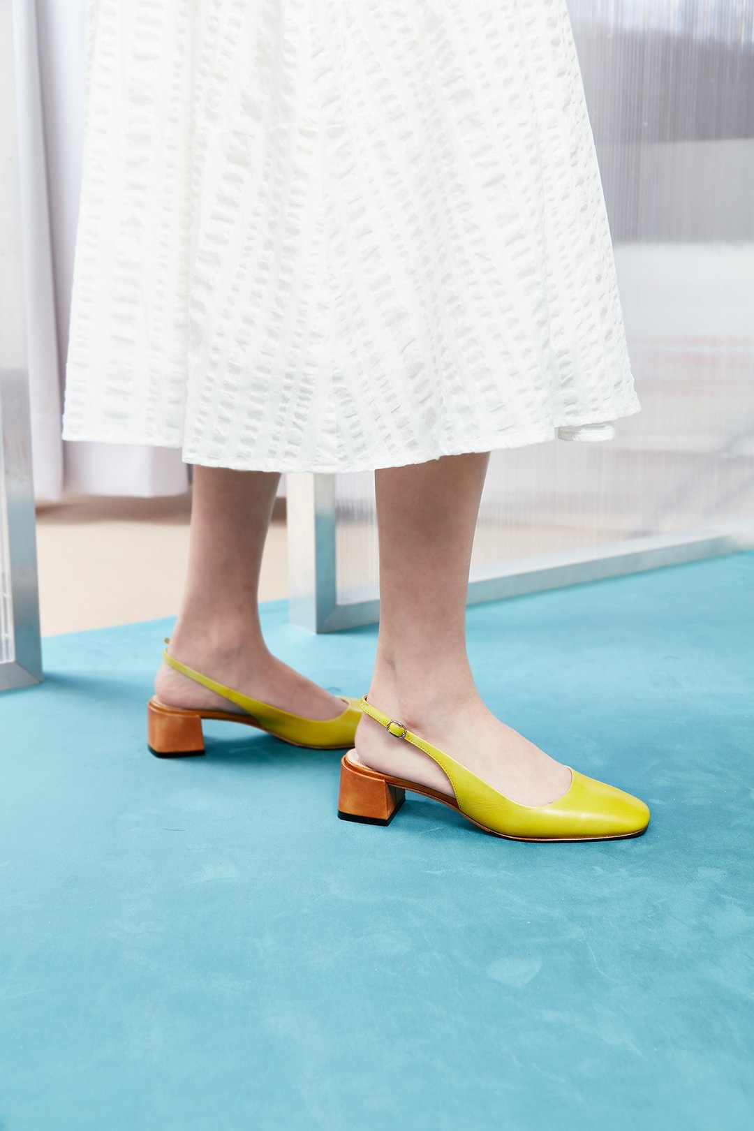 HTHREE 4.6方头后踝带跟鞋/ 黄 / Square Toe Back Strap Heels - 女款休闲鞋 - 真皮 黄色