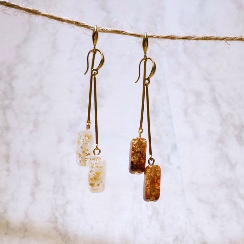 ITS-E130【黄铜耳勾系列・金箔雪花飘】黄铜耳勾 耳夹 2色 - 耳环/耳夹 - 压克力 金色