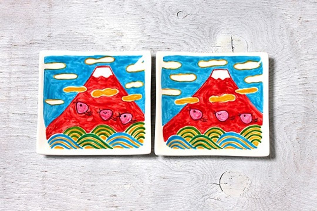 Red Fuji and Wave Chidori Square Plate (15cm) - 浅碟/小碟子 - 陶 