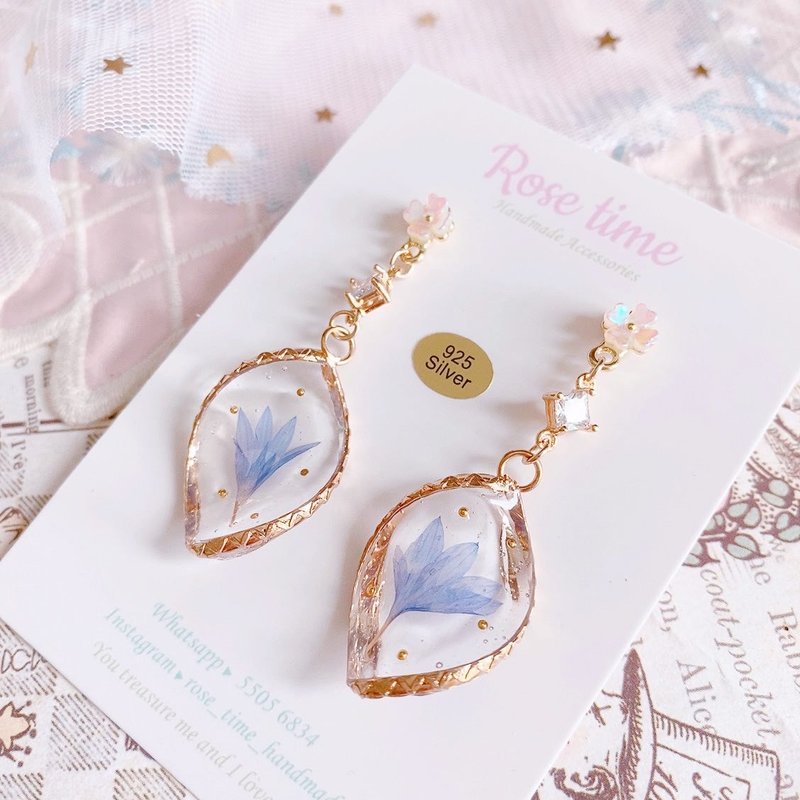 心花怒放 - 蓝矢车菊 真花耳环 - 耳环/耳夹 - 树脂 蓝色
