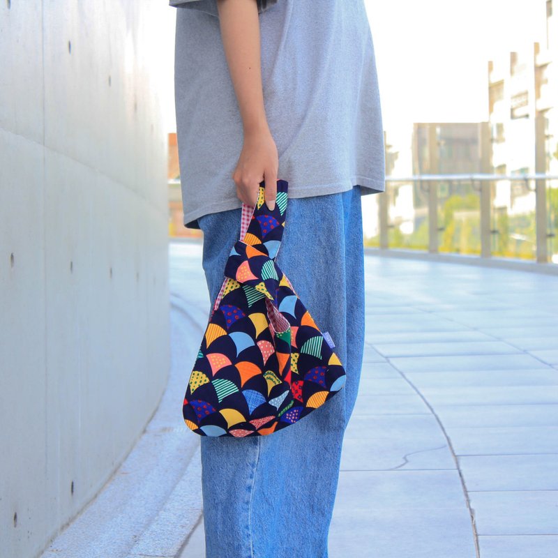 【日本棉布】大正鳞片 交叉手腕包 - 编织/刺绣/羊毛毡/裁缝 - 棉．麻 多色