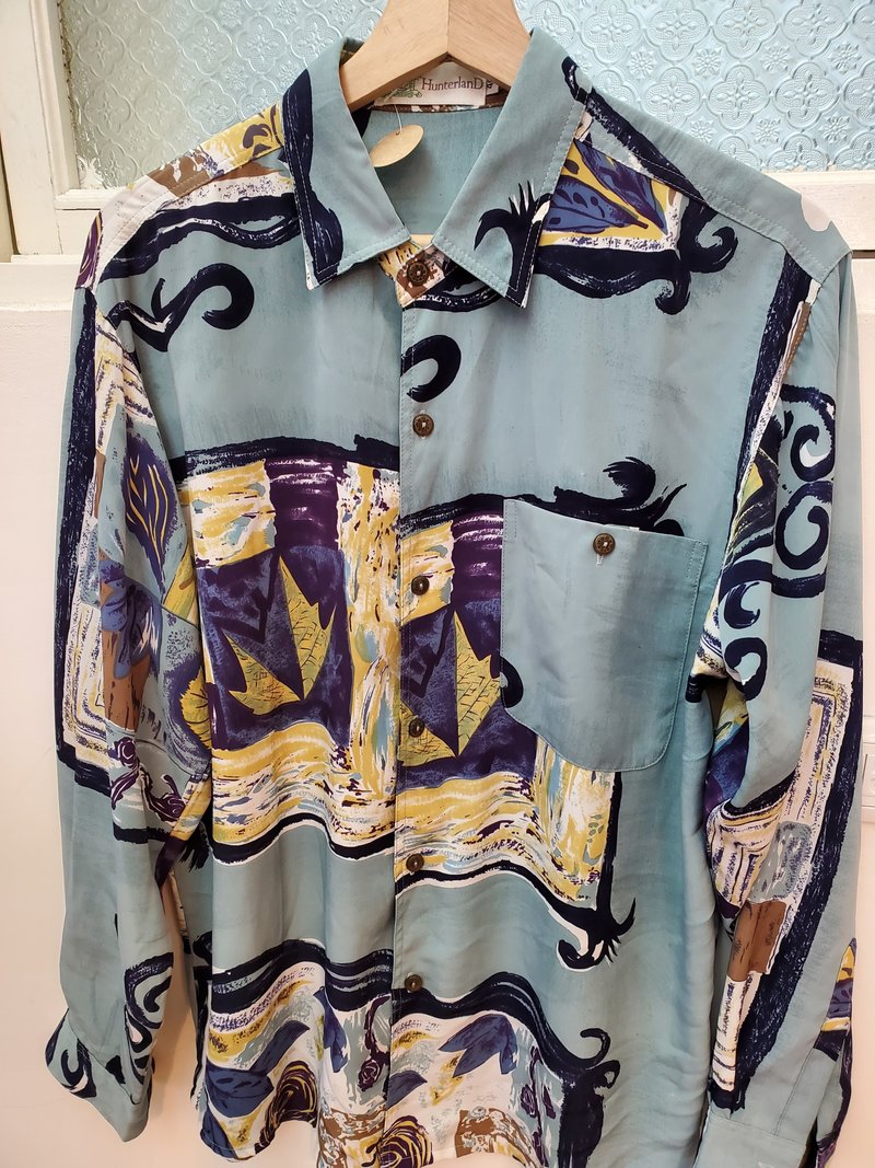 有礼貌穿搭 日本古着 丝质 手绘感图腾 长衬 M号 近全新 - 男装衬衫 - 棉．麻 多色