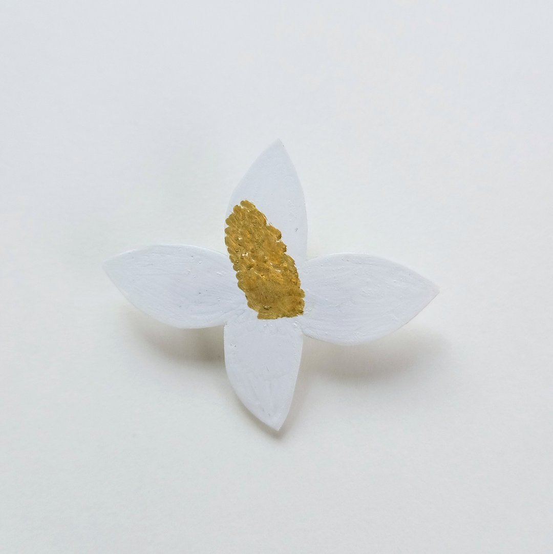 鱼腥草 花 胸针 手绘 独一无二 白色 - 胸针 - 塑料 白色