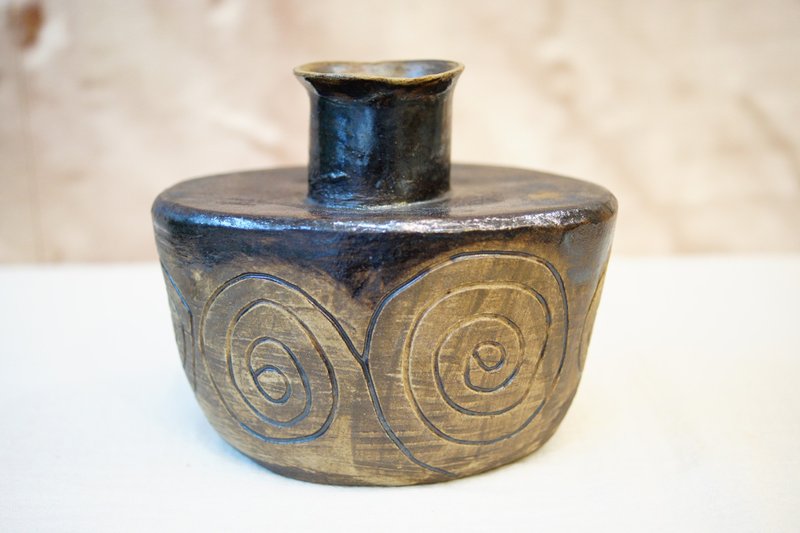 手捏陶 涡纹之心 窄口花器 花瓶 Ø4.5cm - 摆饰 - 陶 咖啡色