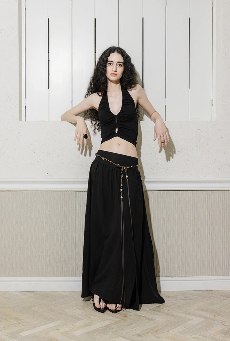 法式复古 针织镂空挂脖背心 度假露腰上衣 - 女装背心 - 其他材质 黑色