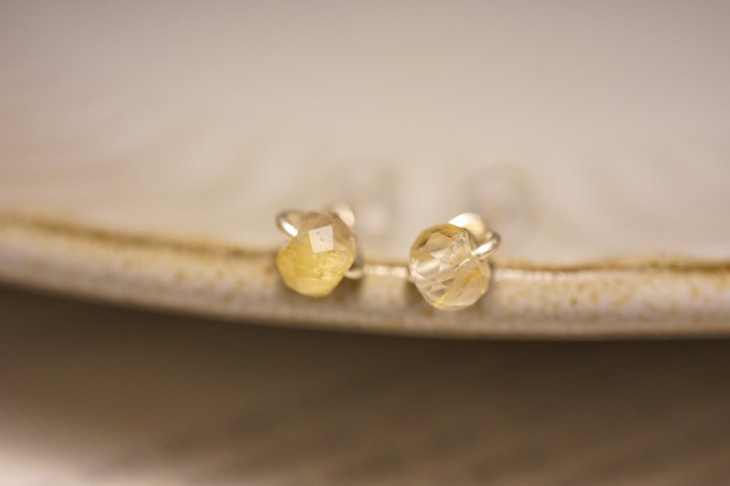 【钛晶石耳环】 s925纯银耳针式耳环 - 耳环/耳夹 - 宝石 黄色