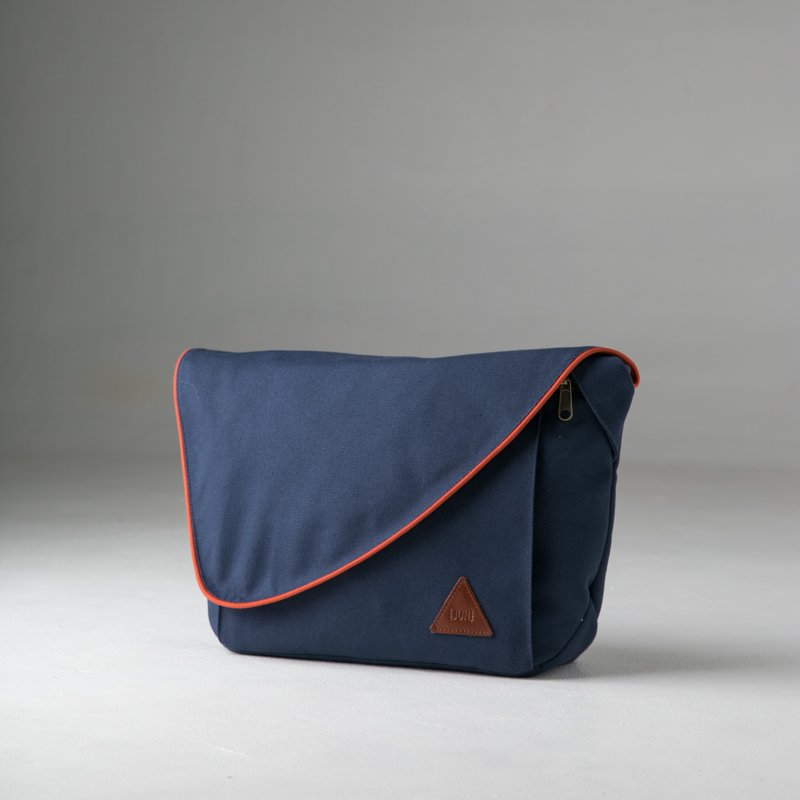 Water Proof Camera Bag Medium Size (Navy/Orange) Wanderlust Collection - 相机包/相机袋 - 防水材质 蓝色