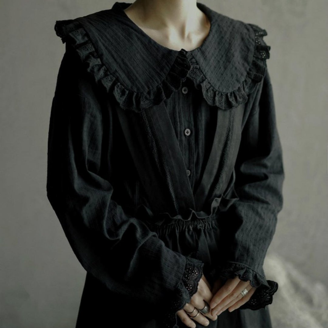 黑色 法式復古娃娃領花邊襯衣 宮廷少女洛麗塔氣質木耳邊蕾絲襯衫 - 女装衬衫 - 棉．麻 黑色