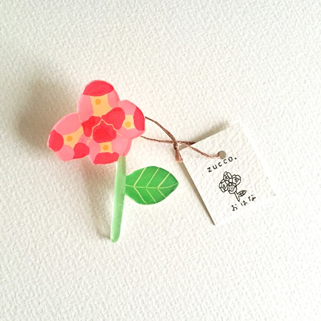 Red flowers of Prabang brooch - 胸针 - 塑料 红色