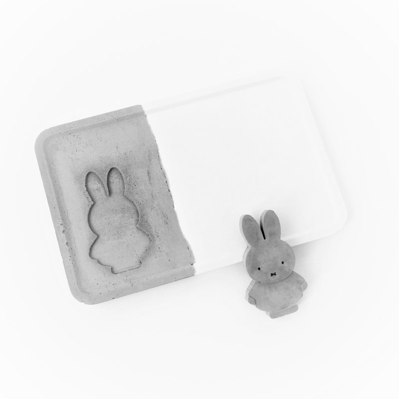 【Pinkoi x miffy】Miffy x Shabibi Sheep Workshop 水泥置物碟 - 收纳用品 - 水泥 灰色