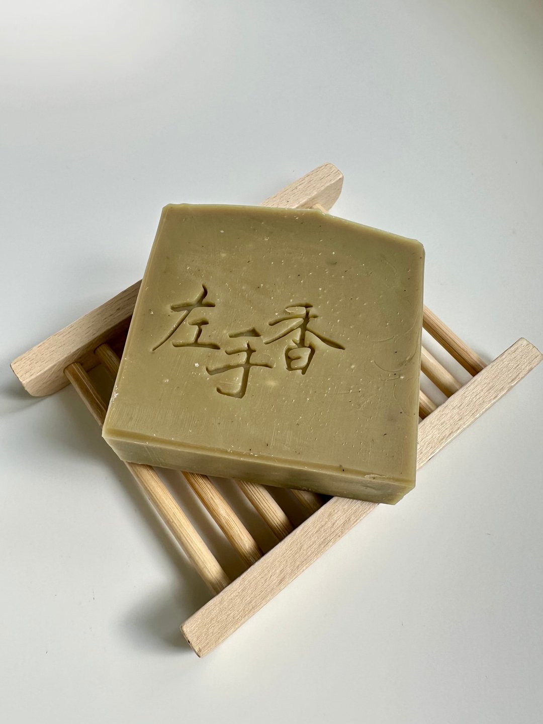 午时水左手香皂 无棕榈油 添加乳油木果脂  干燥肌及一般肌肤适用 - 肥皂/手工皂 - 其他材质 