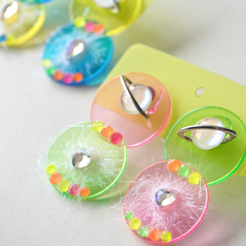 夏日清新撞色甜美少女闪钻原创手作设计耳环 耳针耳钉 耳環 手工 - 耳环/耳夹 - 其他材质 多色