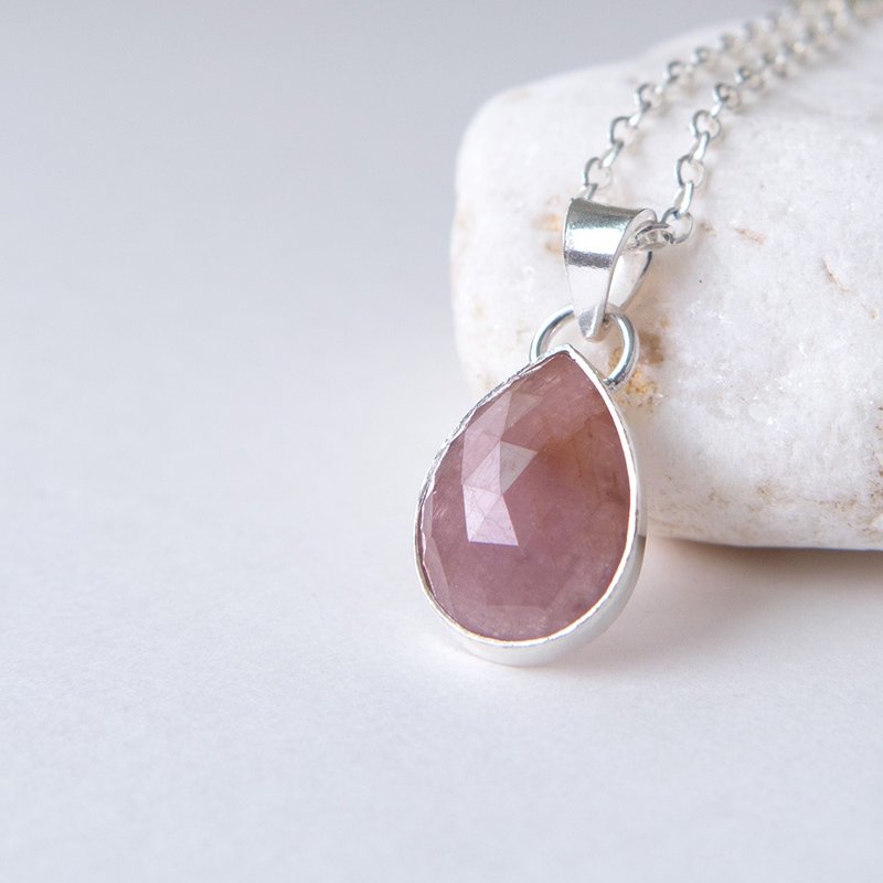 粉红刚玉纯银墬子  Pink sapphire pendant - 项链 - 宝石 粉红色