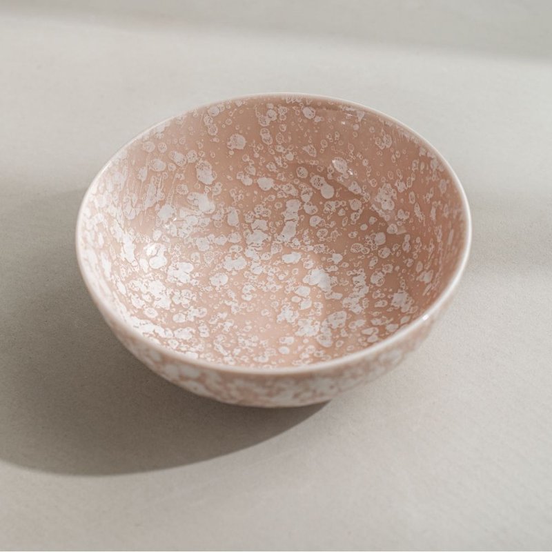 粉雪圆碗 (14.5cm) /金善窑/ 点心碗 - 碗 - 瓷 粉红色