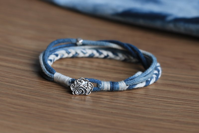 春秋手作 | 植物染 扎染 蓝染 | 云纹扣 男 女 情侣手绳 s925银 - 手链/手环 - 棉．麻 