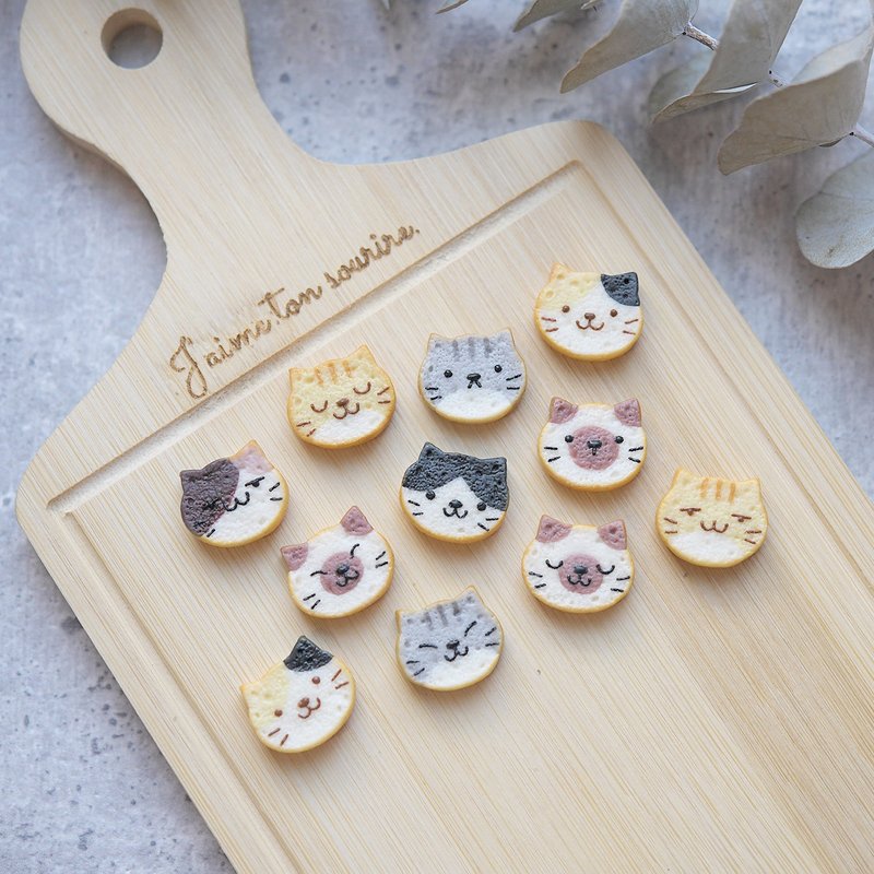 猫咪生吐司 仿真面包 | 吊饰 耳环 磁铁 徽章 (表情款) - 耳环/耳夹 - 粘土 橘色