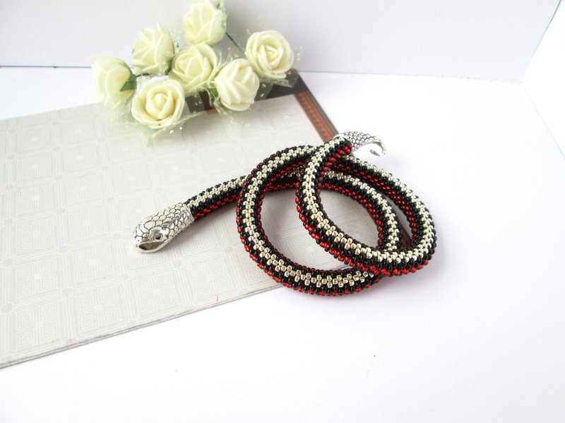 Garter Red black snake bracelet Ouroboros jewelry Serpent rope Beaded bracelet S - 手链/手环 - 其他材质 红色
