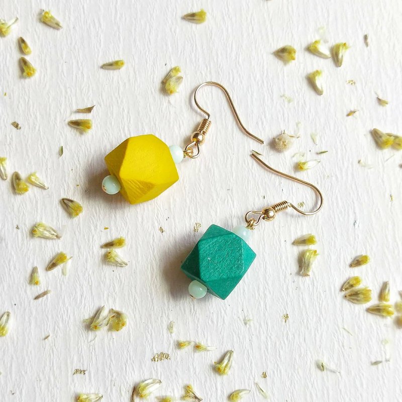 黄绿色 个性撞色耳环 可改耳夹 - 耳环/耳夹 - 木头 黄色