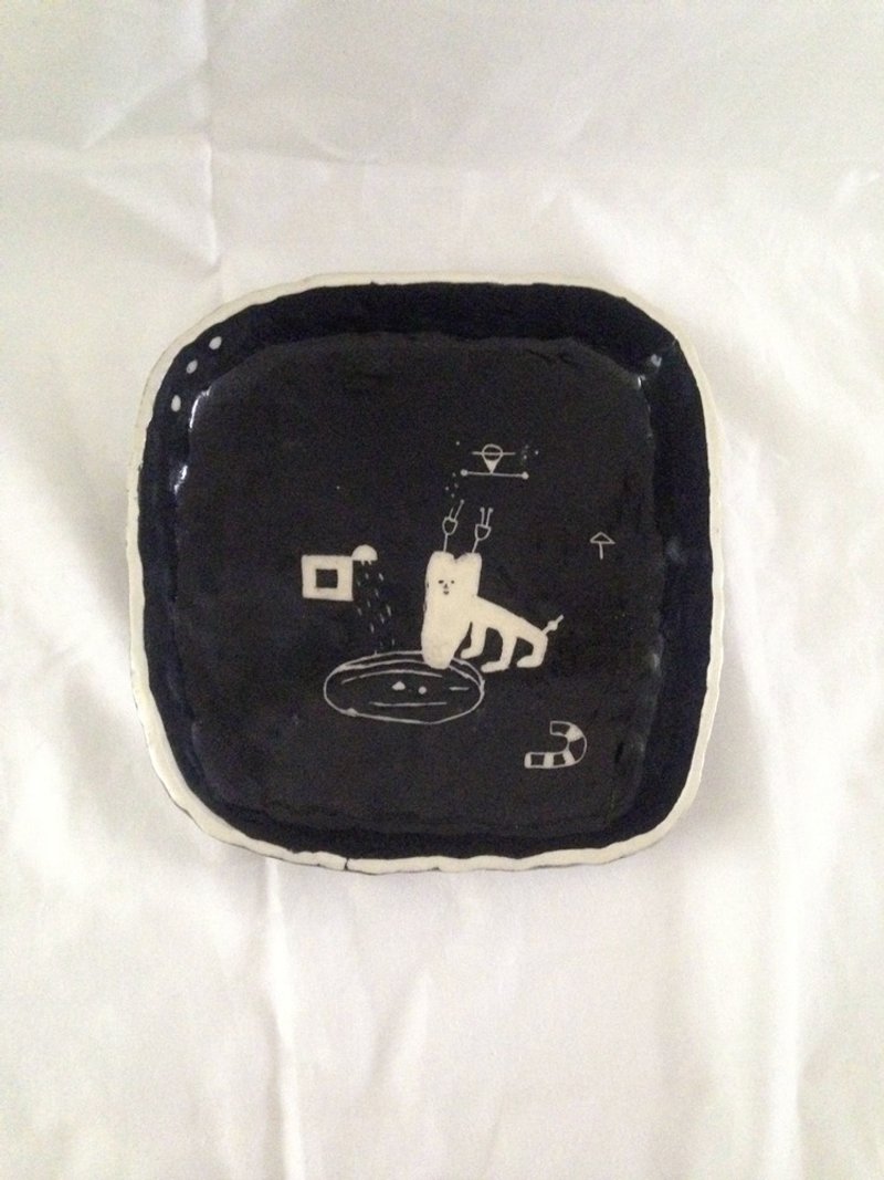 黑白瓷盘--手感陶瓷  插画盘 - 厨房用具 - 瓷 黑色