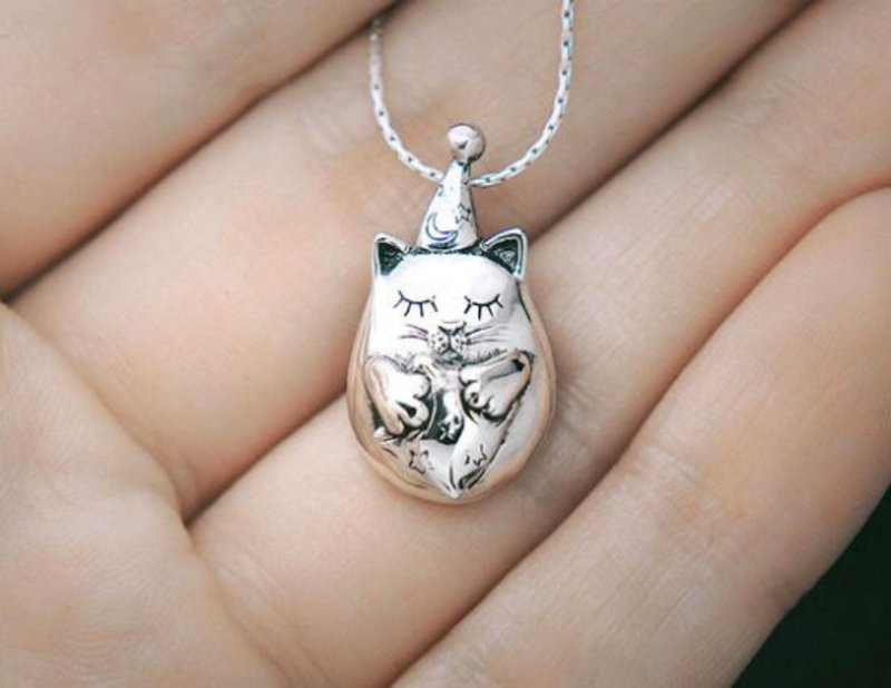 Sleep Cat Pendant - 项链 - 纯银 银色