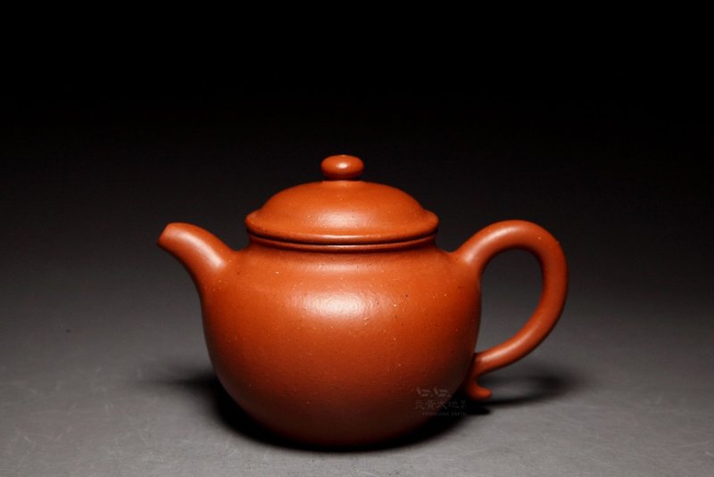 【秋水】龙山堂 古法纯手工 摹古系列 小煤窑老朱泥170cc - 茶具/茶杯 - 陶 红色