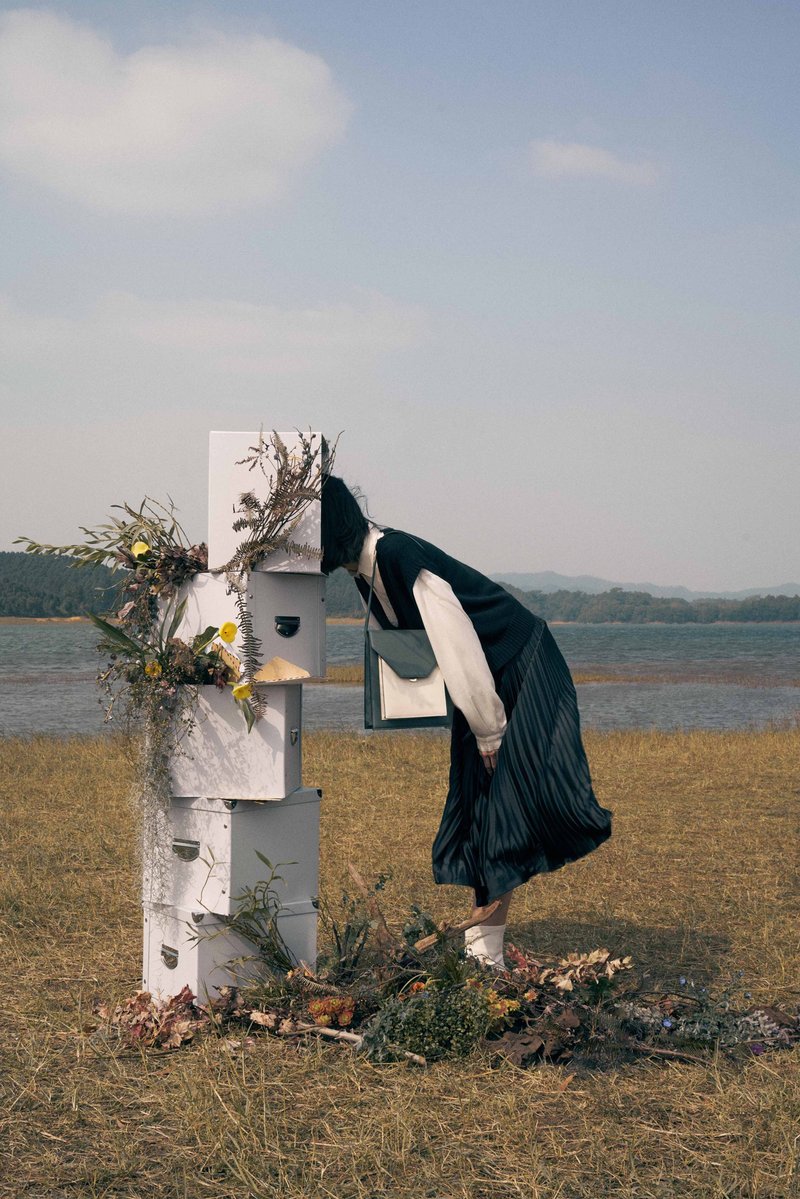 Cedar Bag 素皮革拼色信封包 侧背包 绿色x米白色 - 侧背包/斜挎包 - 人造皮革 绿色