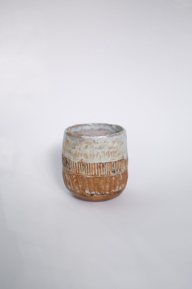 手作陶器/茶杯/花器 - 花瓶/陶器 - 陶 多色