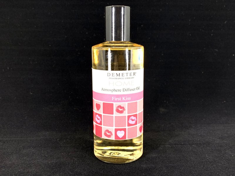 【Demeter】 FirstKiss 初吻空间扩香精油 120ml - 香薰/精油/线香 - 玻璃 