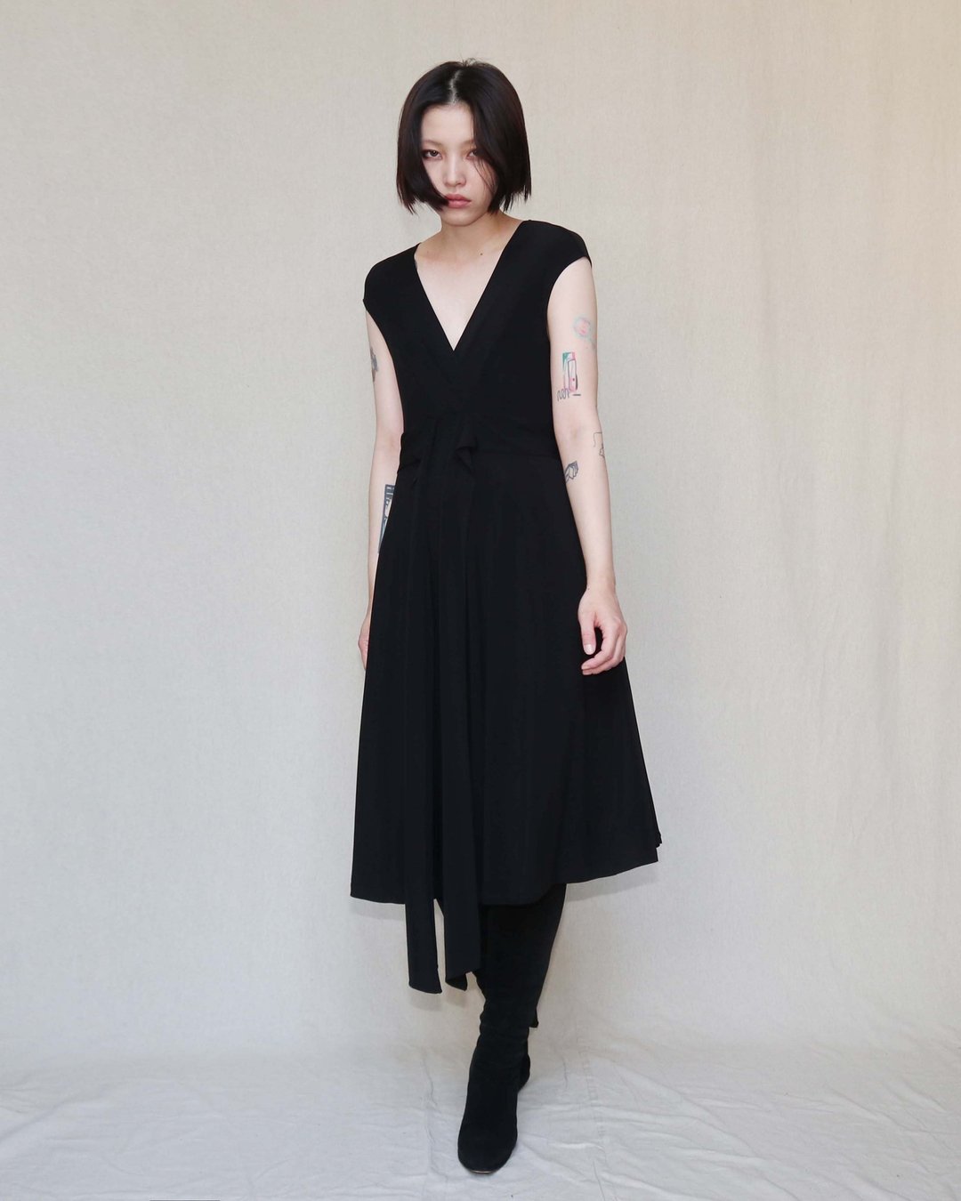 南瓜Vintage。DKNY 黑色 无袖 绑带 V领洋装 - 洋装/连衣裙 - 尼龙 黑色