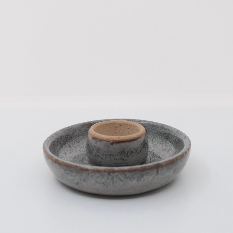 独特釉纹圣木线香碟 - 香薰/精油/线香 - 陶 多色