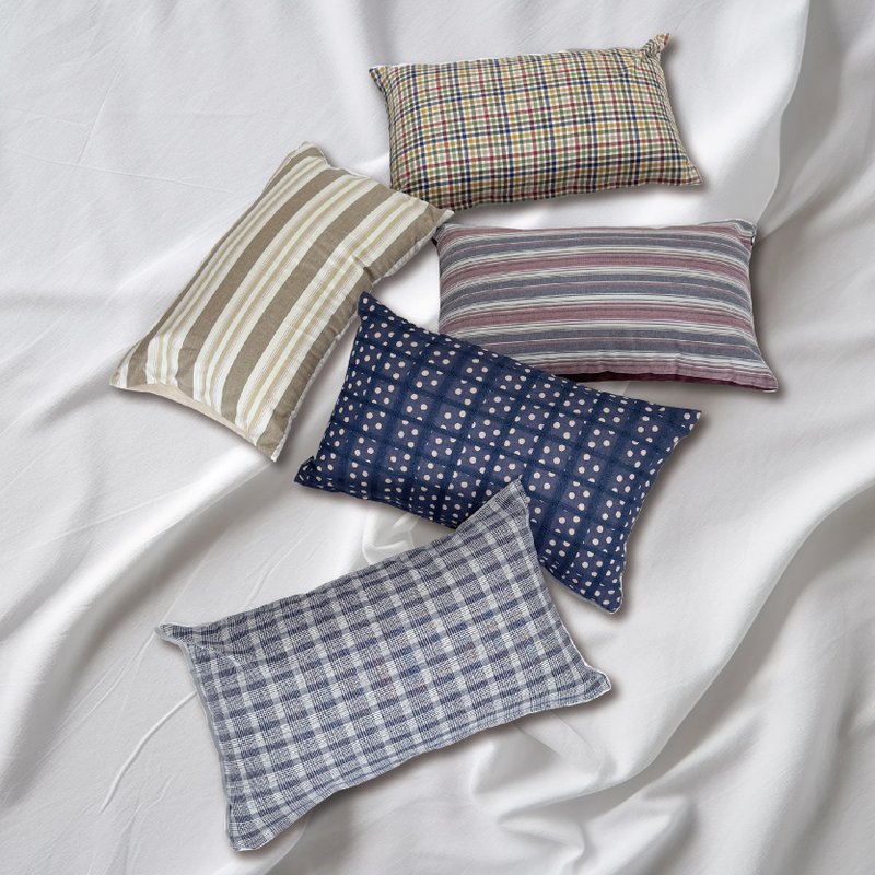 【抱枕】90度织麂皮 / 30*50cm (含枕心)多款任选/居家装饰 - 枕头/抱枕 - 棉．麻 卡其色