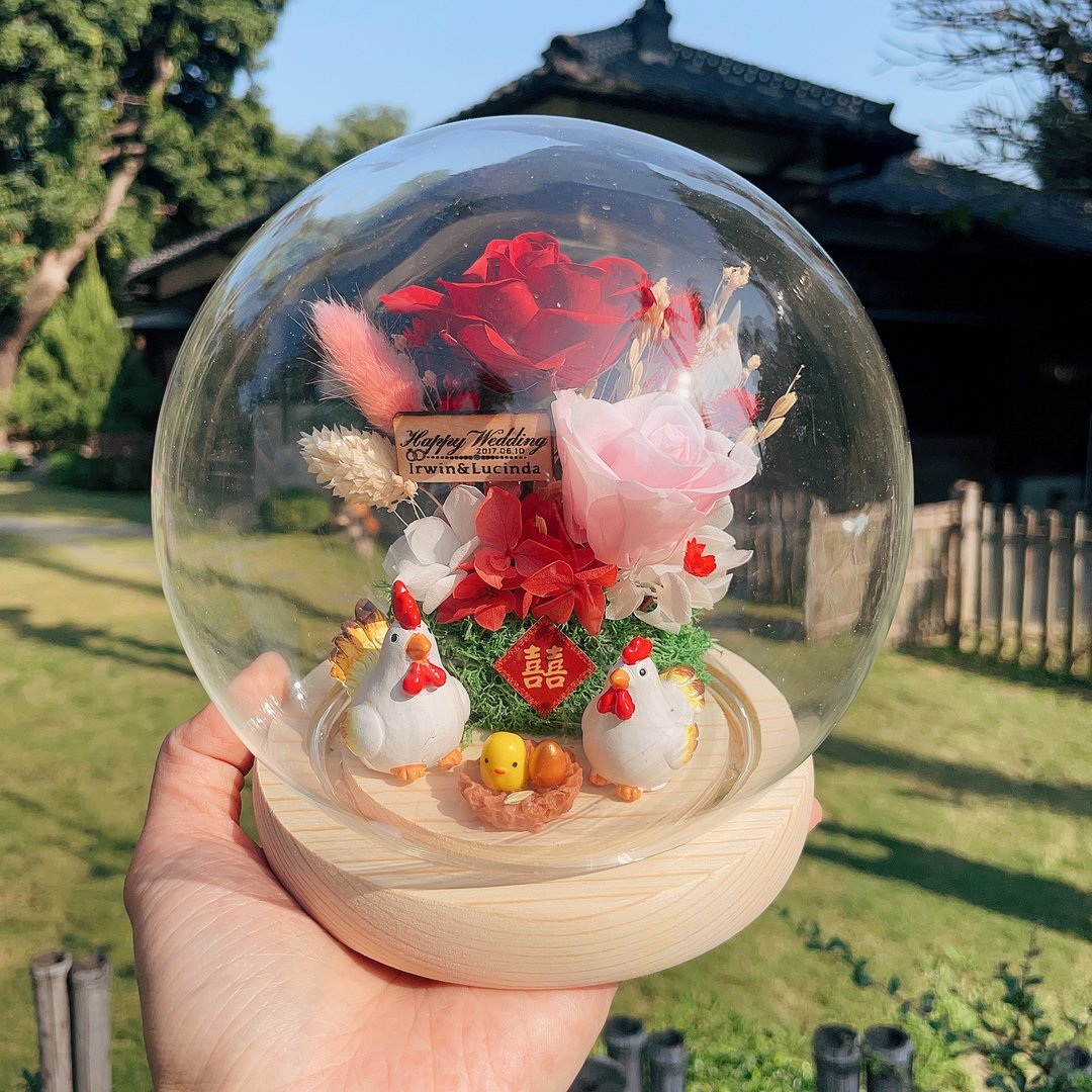 幸福起家 带路鸡永生玫瑰玻璃圆球 LED 花盅 定制化雕刻 - 干燥花/捧花 - 植物．花 多色