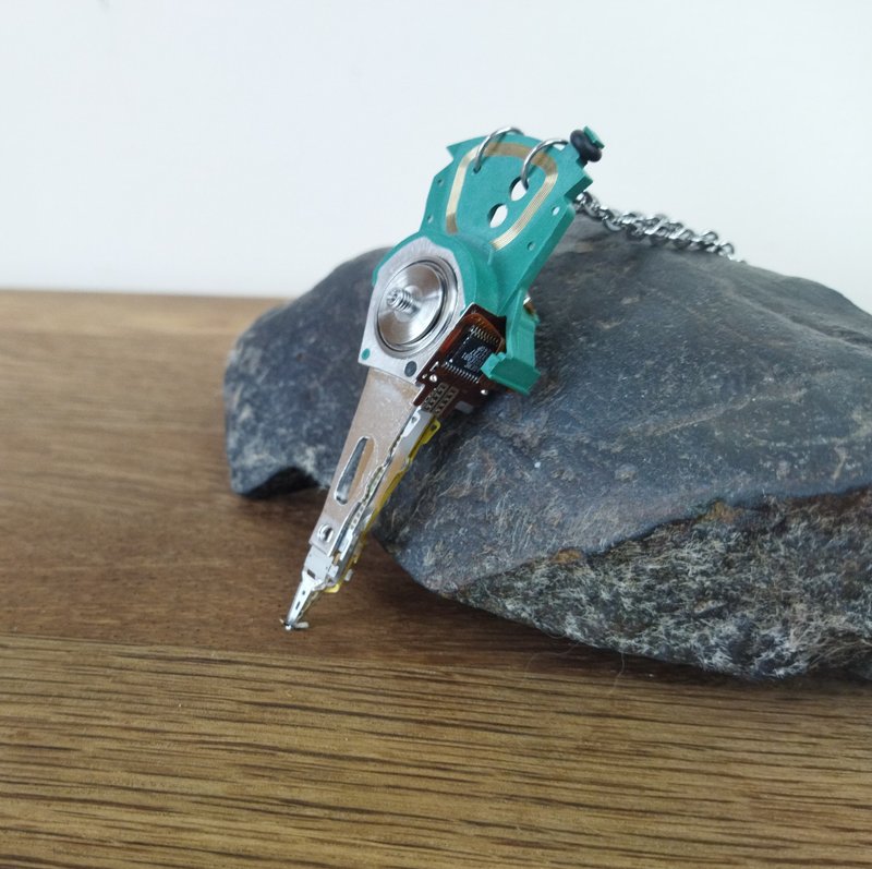 Futuristic necklace OOAK. Cyberpunk necklace for men. Computer science gift - 项链 - 其他金属 银色