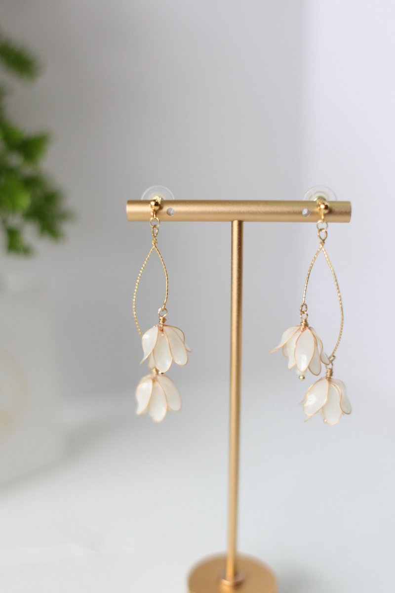 花苞•白霜 - 手工树脂耳环 耳夹 婚礼 礼物 - 耳环/耳夹 - 树脂 白色