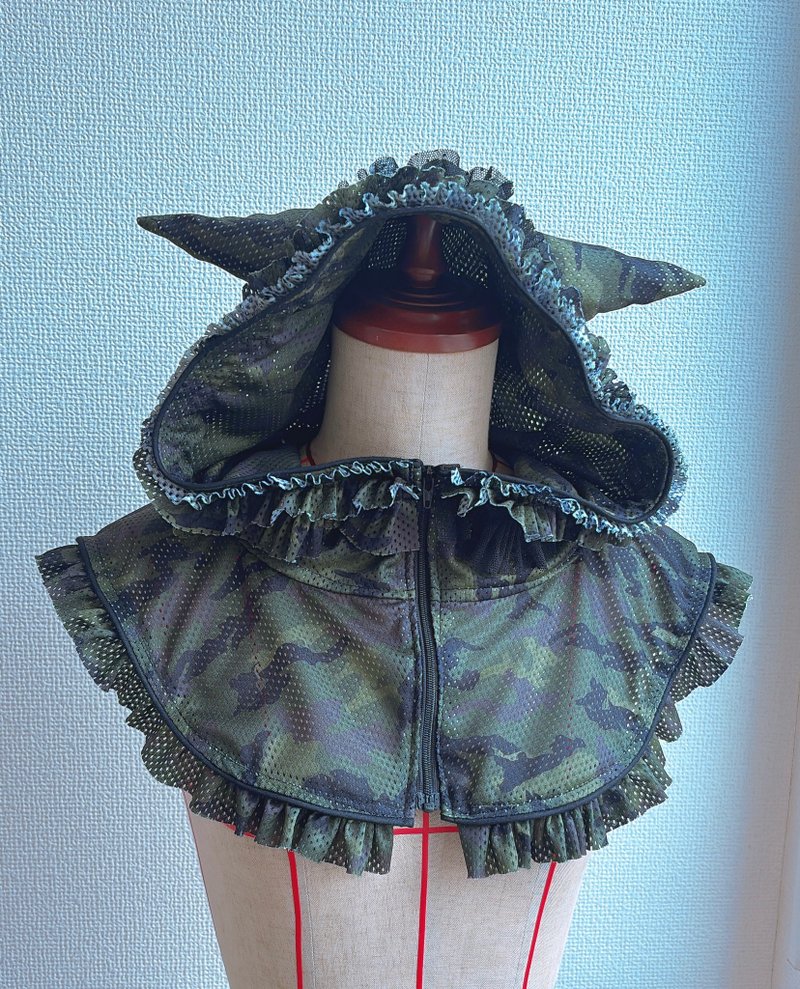 带有兜帽和角的网状领子，采用迷彩设计 - 领结/领巾 - 聚酯纤维 绿色