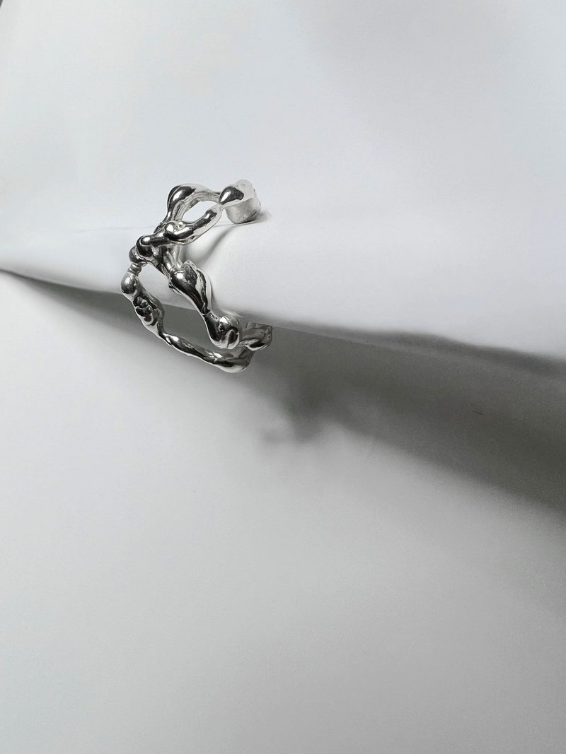 不规则流动 纯银 耳骨夹 - 耳环/耳夹 - 纯银 银色