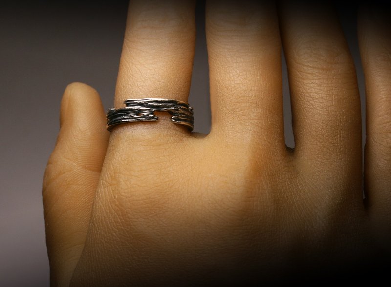 朽木质感戒指 - 戒指 - 其他金属 银色