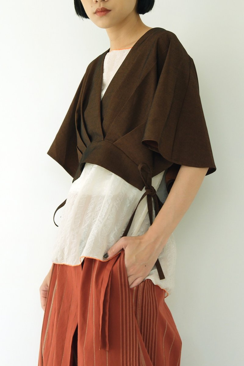 川 衣 WEAR BEING  V领交襟短板侧绑带上衣  丹宁橘 - 女装上衣 - 棉．麻 橘色